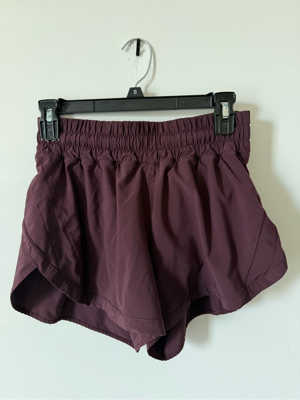 Lululemon Women's Plum track that high rise 3-inch inseam short
